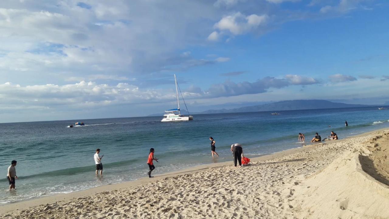 Sandstorm Lodge And Cafe Puerto Galera Luaran gambar