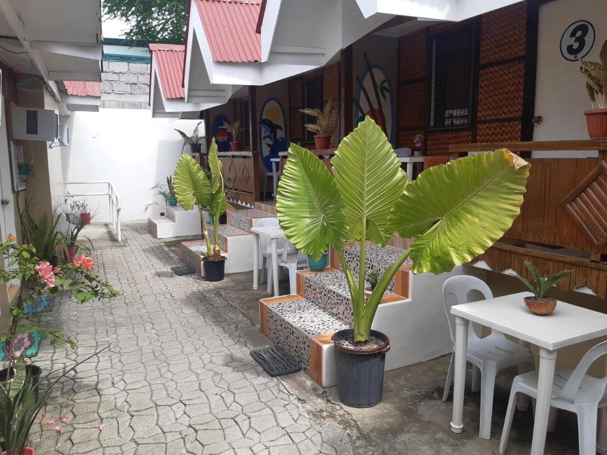 Sandstorm Lodge And Cafe Puerto Galera Luaran gambar