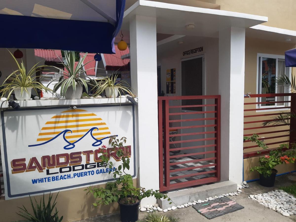 Sandstorm Lodge And Cafe Puerto Galera Luaran gambar