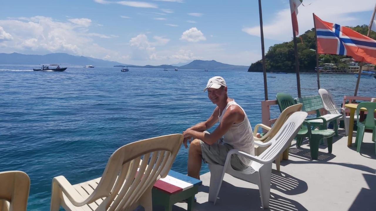 Sandstorm Lodge And Cafe Puerto Galera Luaran gambar